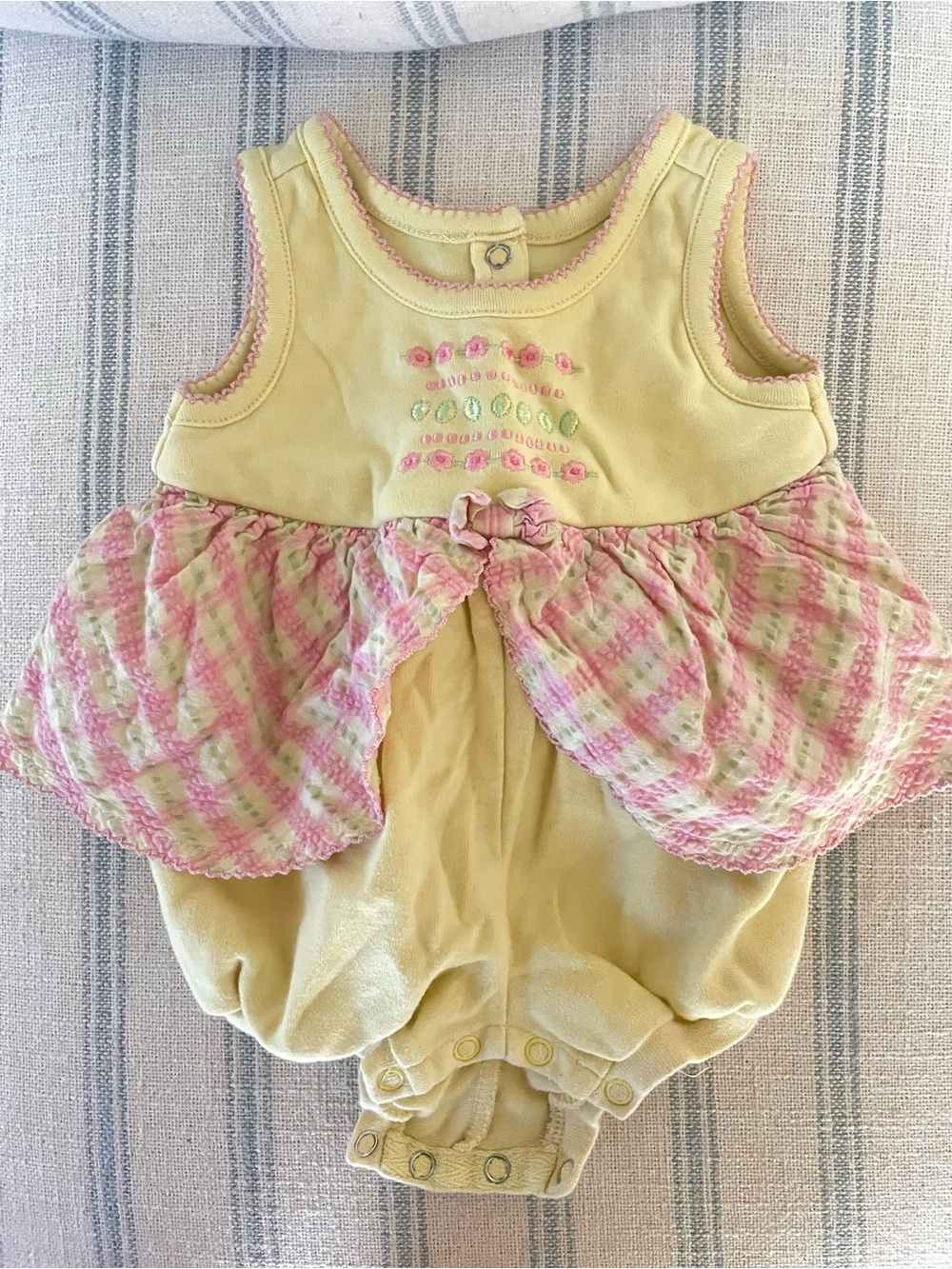 Gymboree Vintage 90s Y2K Floral Embroidered Ruffle Plaid Dress Romper 0-3M